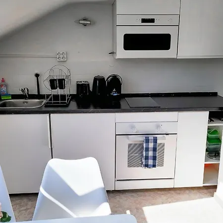 Apartament Dg L- Helle 40m2 2-zimmer Naehe Salzburg *