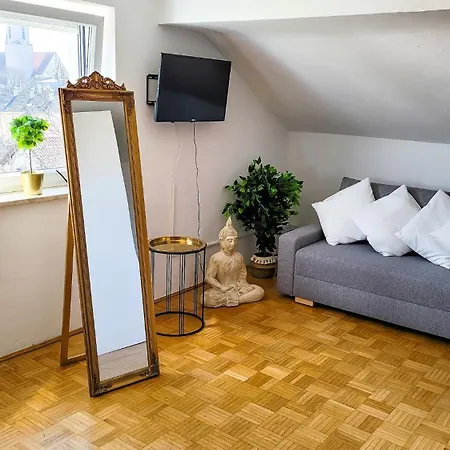 Apartment Dg L- Helle 40m2 2-zimmer Naehe Salzburg