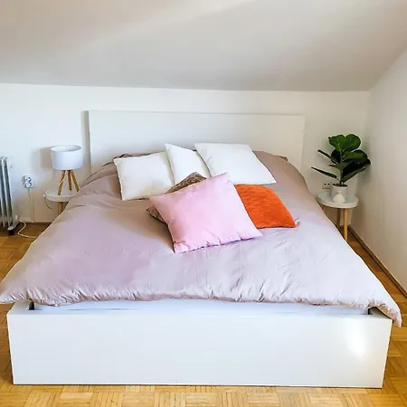 Dg L- Helle 40m2 2-zimmer Naehe Salzburg